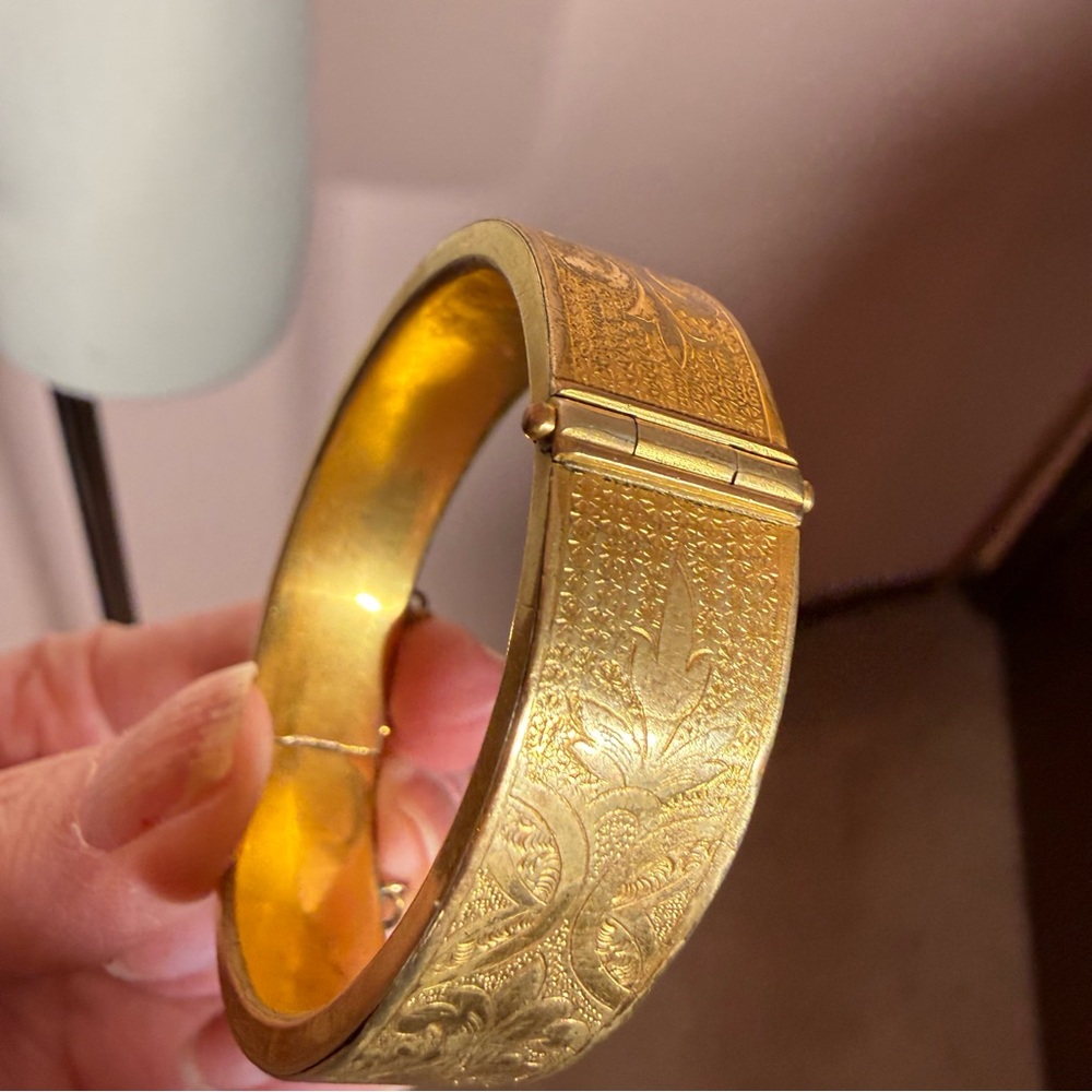 Antique Victorian 1880 stamped Gold filled Floral Etched Bangle Bracelet - Picture 11 of 16